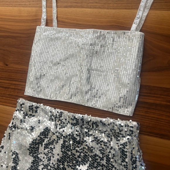 BUNDLE - Silver Sequin Top & Skirt Set - Small - Picture 2 of 6